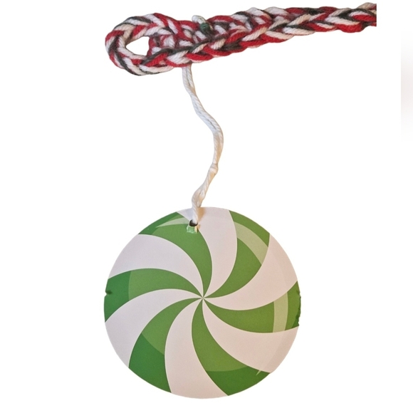 Hand Crafted Holiday Garlan Crochet Red White Green Candy Theme Upcycled Paper - Picture 17 of 17